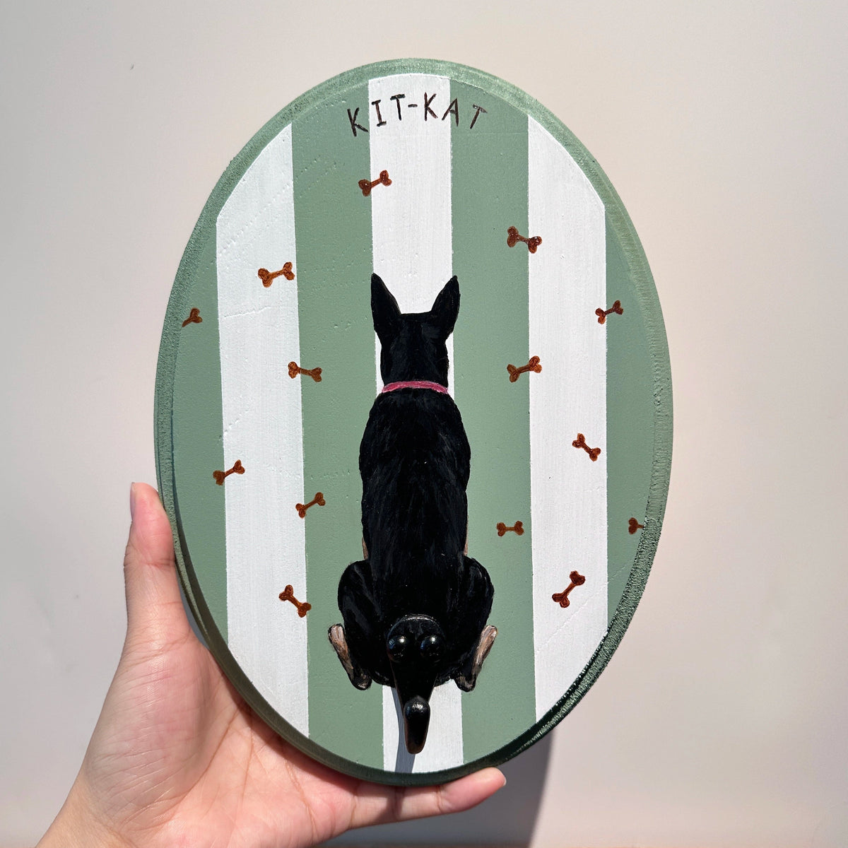 50% OFF🔥Custom Hand-Painted Pet Portrait Leash Hanger